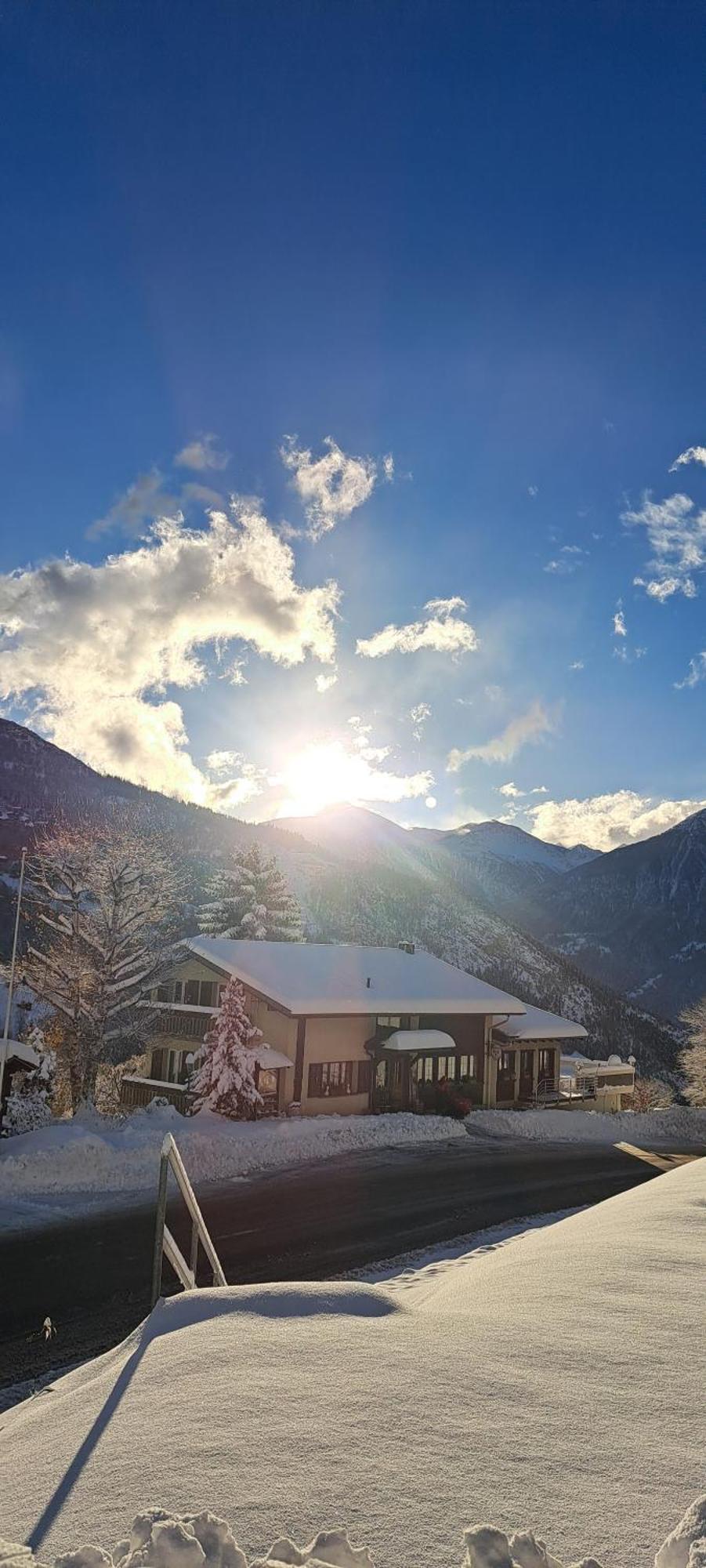 B&B Chalet Rustica Inden, Leukerbad 外观 照片